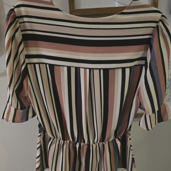 Monteau Striped V-Neck Peplum Blouse .NWOT - Picture 3 of 5